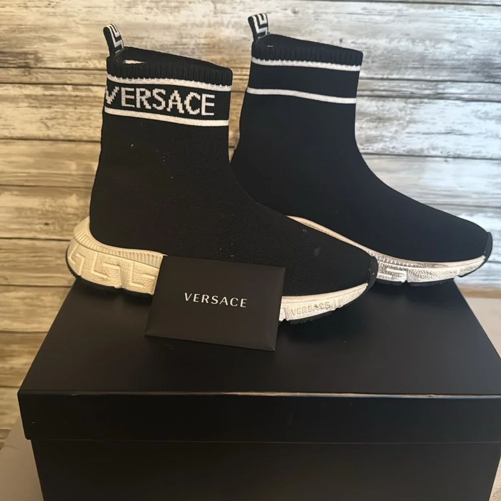 Versace kids BLACK TRIGRECA SOCK TRAINERS - Picture 6 of 6